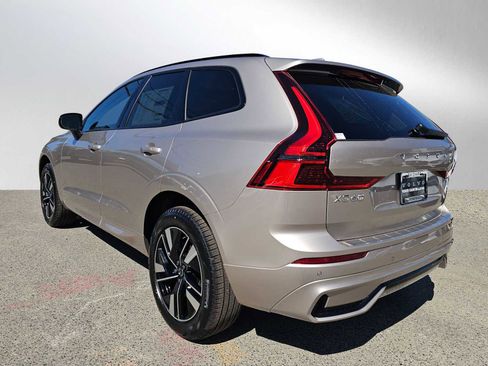 New 2026 Volvo XC60 B5 Core w/ Protection Package Premier AWD/4WD image 5