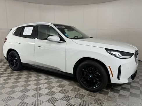 Used 2025 BMW X3 xDrive30i w/ Premium Package AWD/4WD image 10