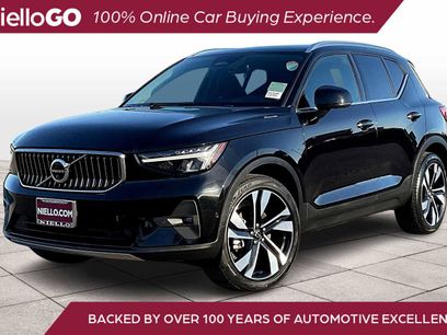 Used 2025 Volvo XC40 B5 Plus