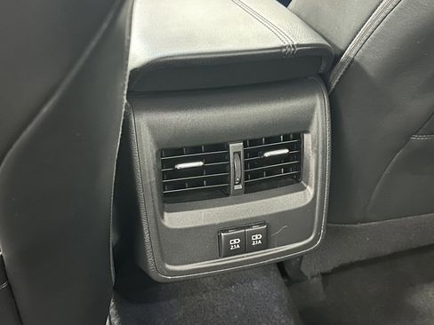 Used 2020 Toyota Avalon XLE image 24