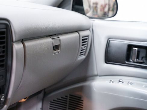 Used 1996 Chevrolet Impala SS RWD image 21