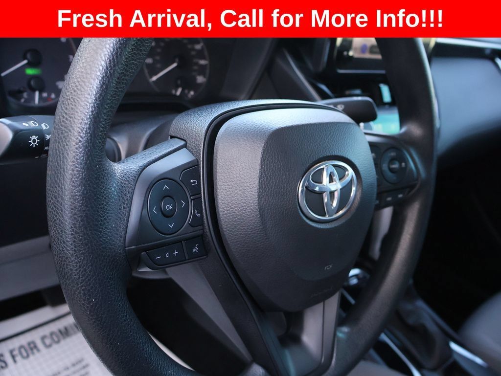 Used 2024 Toyota Corolla Cross AWD Hybrid image 19