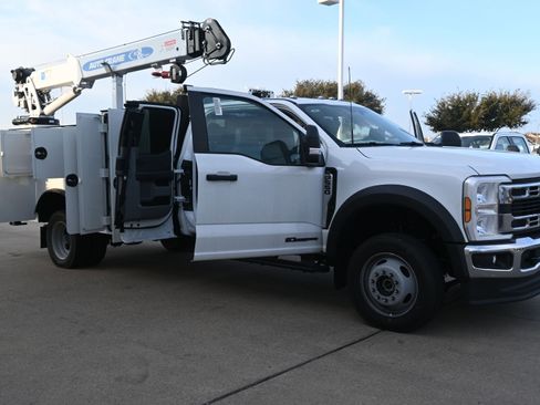 New 2024 Ford F550 4x4 SuperCab Super Duty image 16