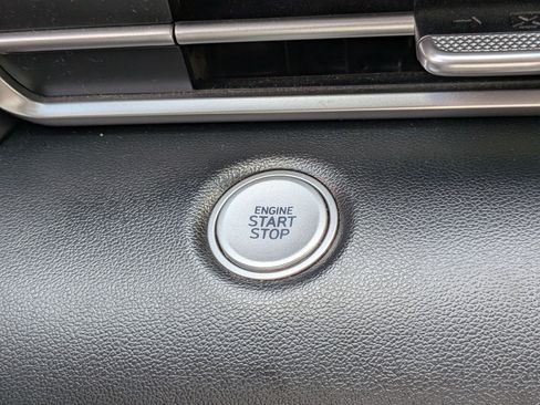 Used 2021 Hyundai Elantra SEL image 22