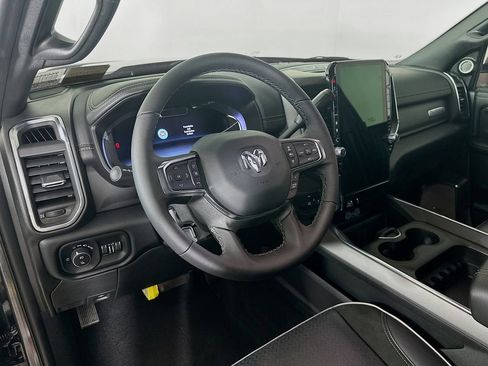 Used 2025 RAM 2500 Laramie image 31