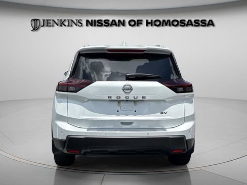 Certified 2024 Nissan Rogue SV w/ SV Premium Package FWD image 6