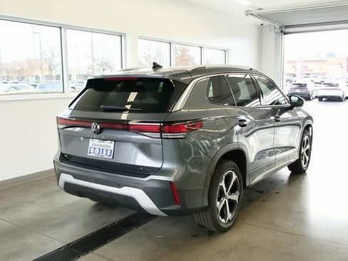 New 2026 Volkswagen Tiguan SE image 6