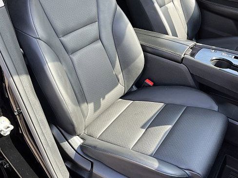 Used 2023 Nissan Rogue SV w/ SV Premium B Package FWD image 13