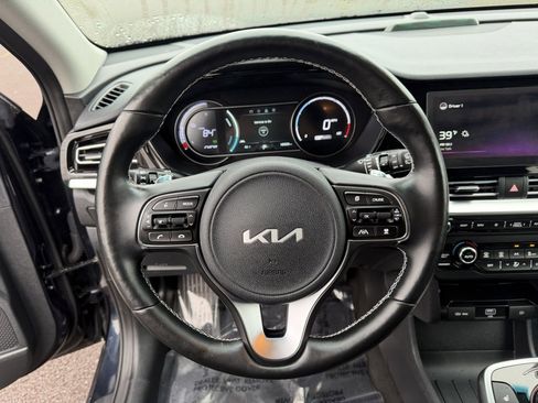 Used 2022 Kia Niro EX w/ Cold Weather Package image 20