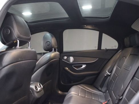 Used 2019 Mercedes-Benz C 300 4MATIC Sedan image 3