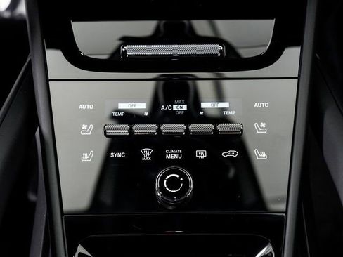 New 2026 Porsche Cayenne image 20