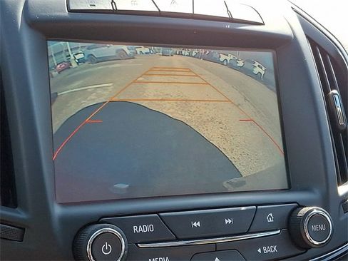 Used 2017 Buick Regal Premium w/ Driver Confidence Package #1 image 18