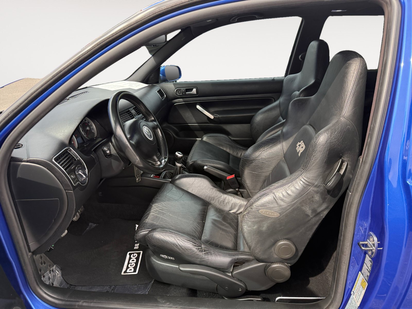 Used 2004 Volkswagen R32 AWD/4WD image 10