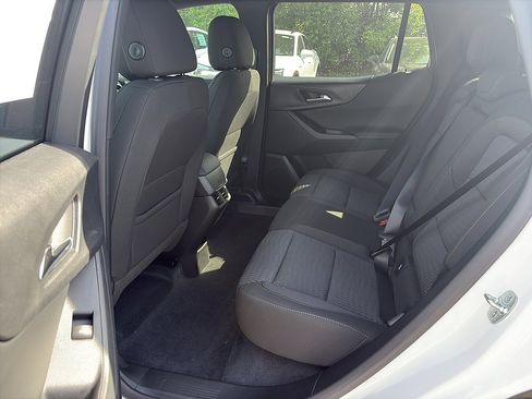 New 2026 Chevrolet Equinox LT FWD image 10