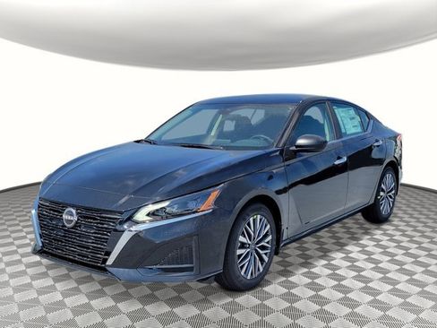 New 2025 Nissan Altima 2.5 SV image 1