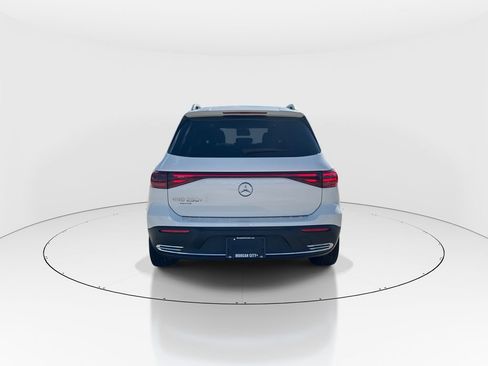 Used 2024 Mercedes-Benz EQB 250+ image 7