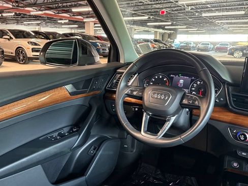 Used 2023 Audi Q5 2.0T Premium w/ Convenience Package AWD/4WD image 17