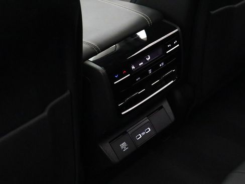 Used 2023 Acura MDX SH-AWD w/ Technology Package image 9