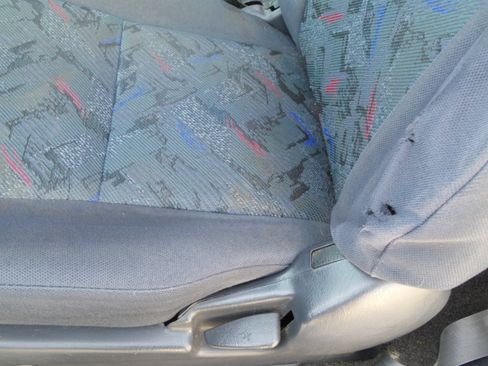 Used 1998 Toyota RAV4 2WD 2-Door image 28