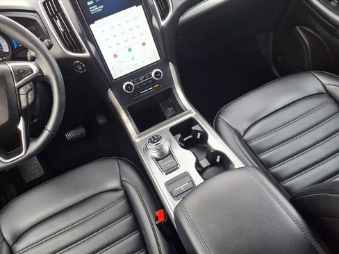 Certified 2022 Ford Edge SEL w/ Convenience Package image 10