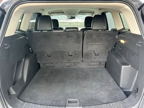 Certified 2018 Ford Escape SE w/ SE Sport Appearance Package image 11