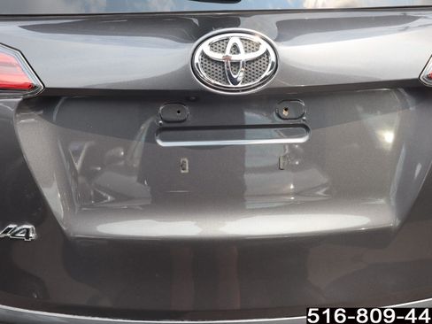 Used 2018 Toyota RAV4 LE w/ All Weather Liner Package AWD/4WD image 25