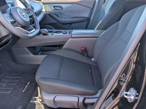 Used 2023 Nissan Rogue S image 12