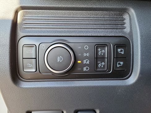 New 2026 Ford F250 Platinum image 16