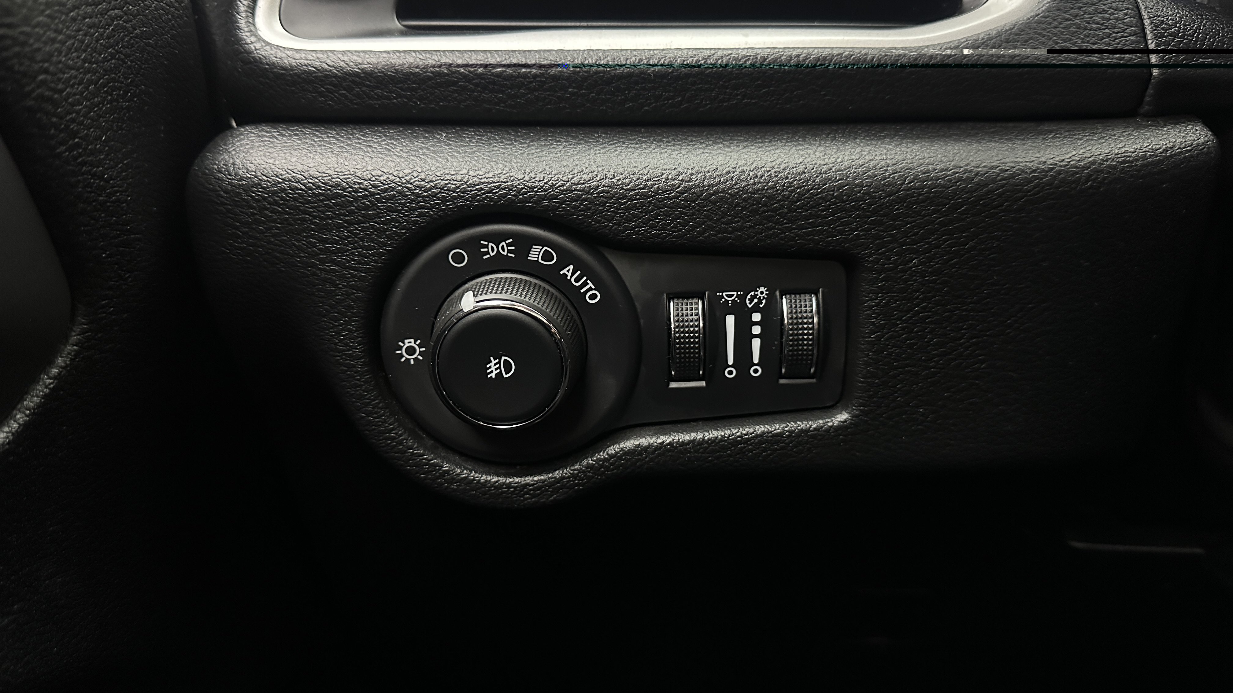 Used 2026 Chrysler Pacifica Select FWD image 22