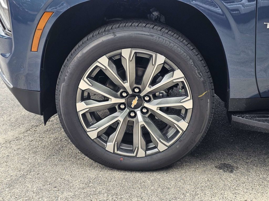 New 2026 Chevrolet Tahoe High Country w/ Sun And Tow Package AWD/4WD image 13