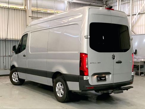 Used 2021 Mercedes-Benz Sprinter 2500 image 2