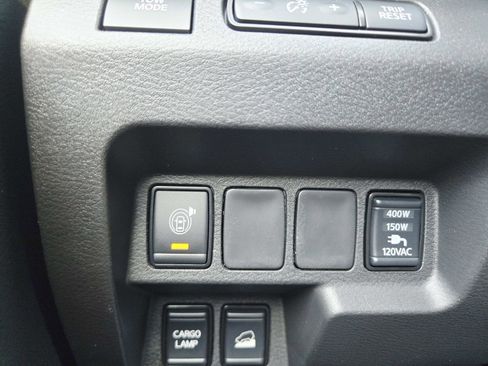 Used 2025 Nissan Frontier PRO-4X w/ Pro Convenience Package image 37