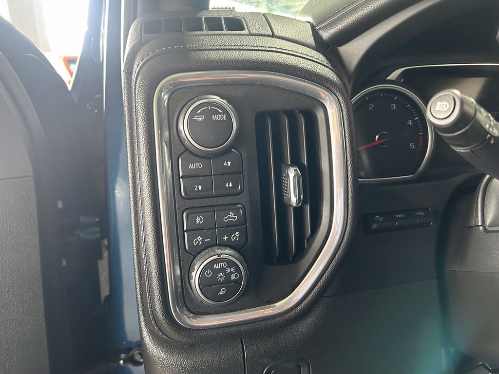 Used 2021 Chevrolet Silverado 3500 High Country AWD/4WD image 11