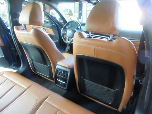 Used 2023 BMW 330i Sedan w/ Driving Assistance Package RWD image 34