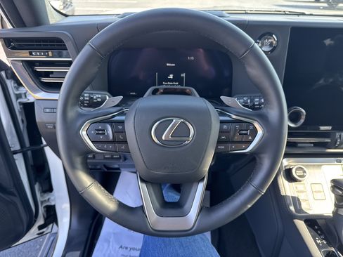 Used 2025 Lexus GX 550 image 17