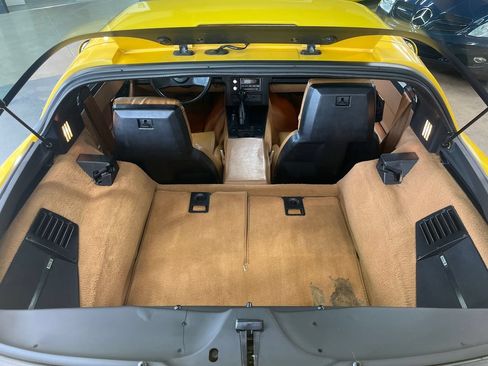 Used 1988 Chevrolet Corvette Coupe RWD image 43
