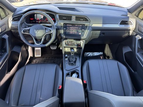 Used 2022 Volkswagen Tiguan SE R-Line image 33