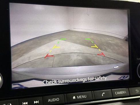 Used 2024 Nissan Rogue S AWD/4WD image 15