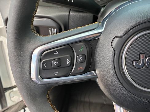 Used 2024 Jeep Wrangler High Altitude AWD/4WD image 18