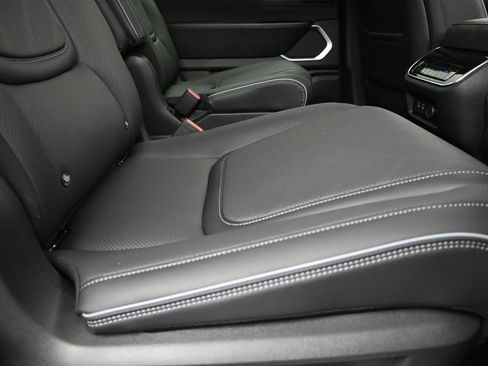 New 2026 INFINITI QX80 Luxe image 40