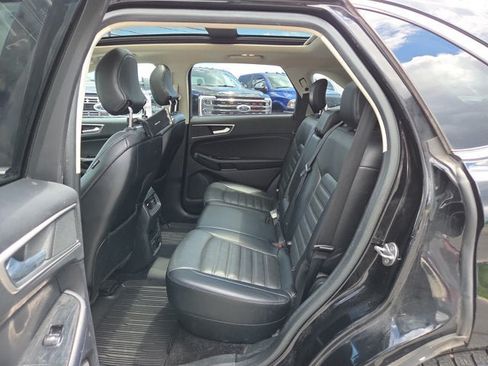 Used 2018 Ford Edge SEL w/ Equipment Group 201A AWD/4WD image 12