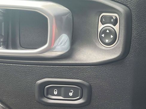 Used 2024 Jeep Wrangler Sport AWD/4WD image 29