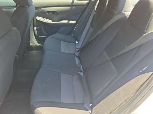 Certified 2024 Nissan Sentra SV FWD image 13