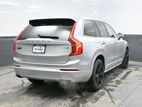 Used 2021 Volvo XC90 T6 Momentum image 6