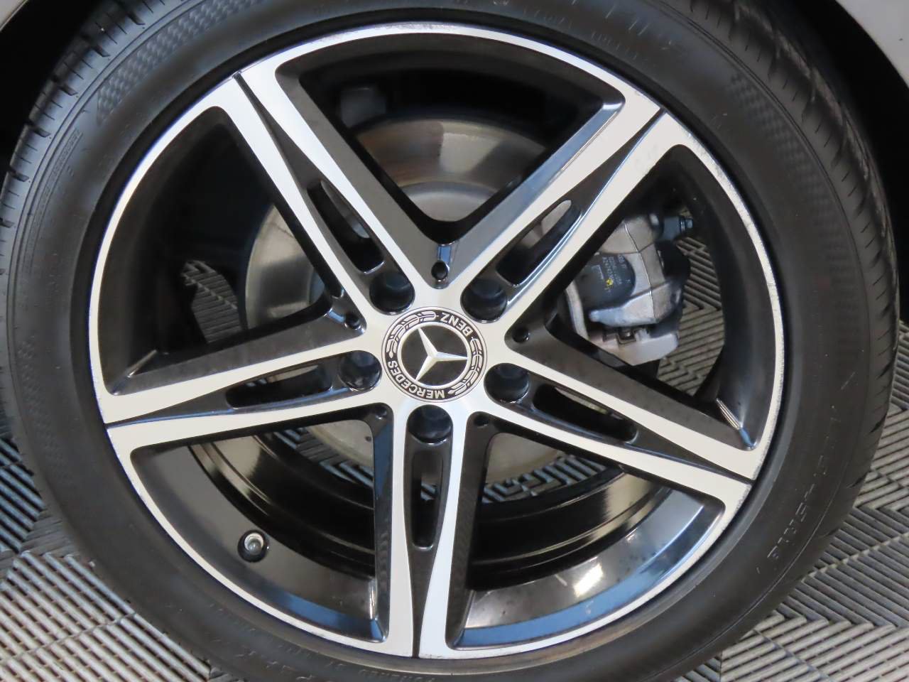 Used 2022 Mercedes-Benz A 220 image 6
