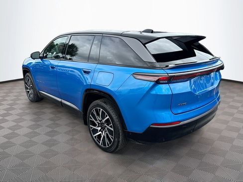 Used 2025 Jeep Wagoneer S Limited image 8