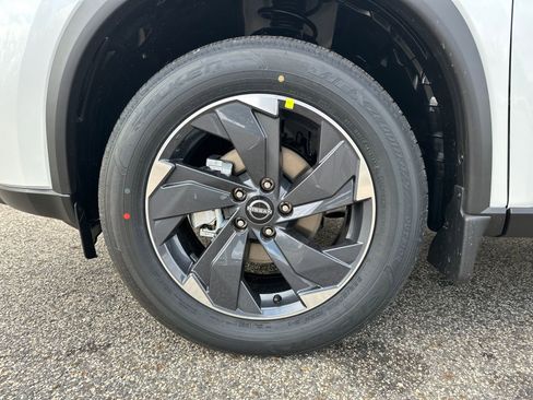 New 2026 Nissan Rogue SV image 11