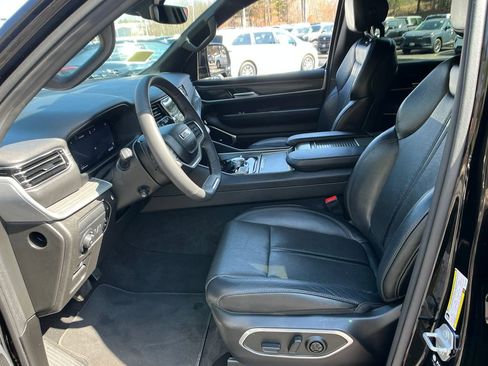 Used 2024 Jeep Wagoneer Series III image 9