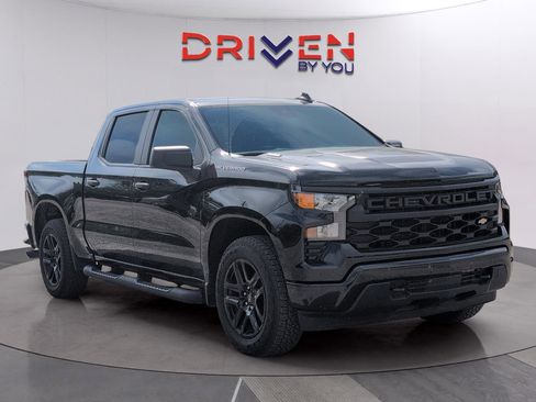 Used 2025 Chevrolet Silverado 1500 Custom w/ Turbomax Blackout Package image 7