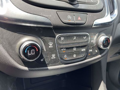 Used 2024 Chevrolet Equinox LT w/ LPO, Floor Liner Package FWD image 14